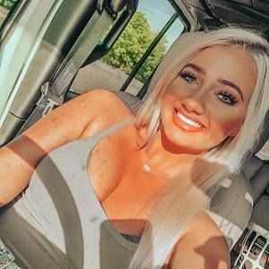 Meet your Posher, Brooke